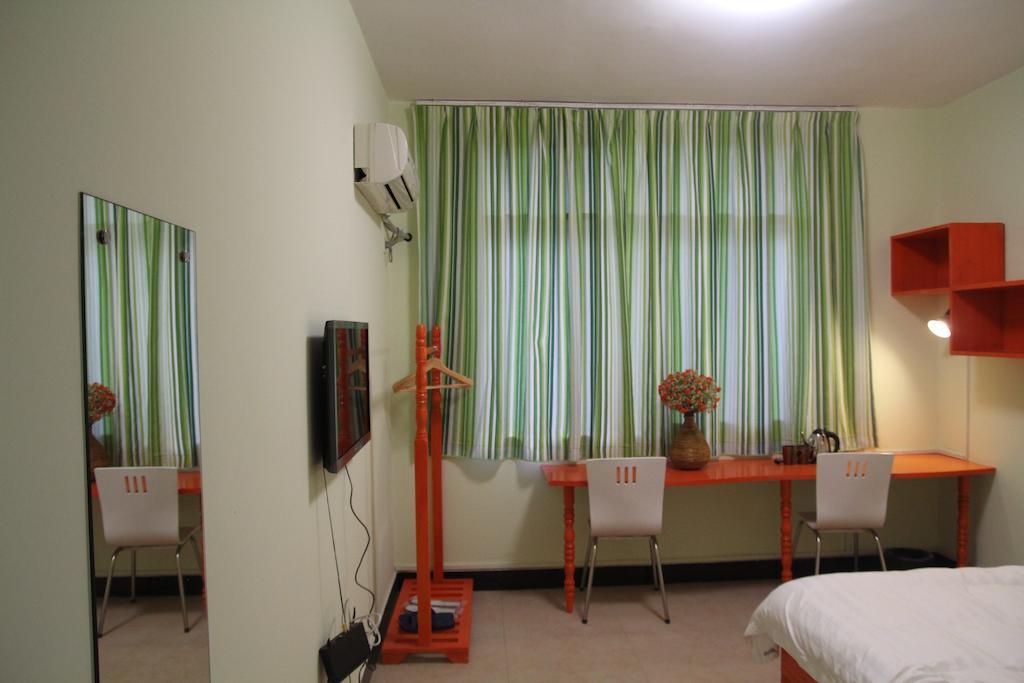 Tiffany Hostel Yangshuo Room photo